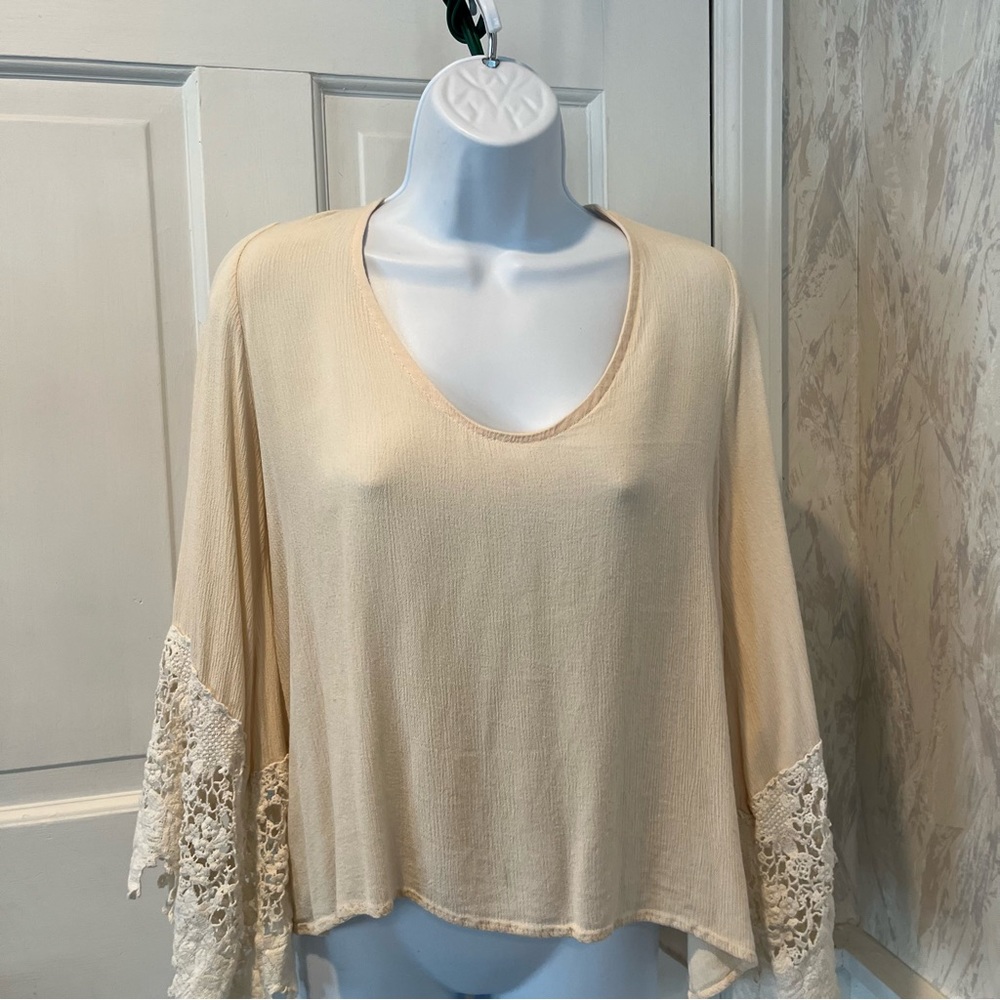 Miami Cream Colored Long flutter Sleeve with Lace Trim Size M